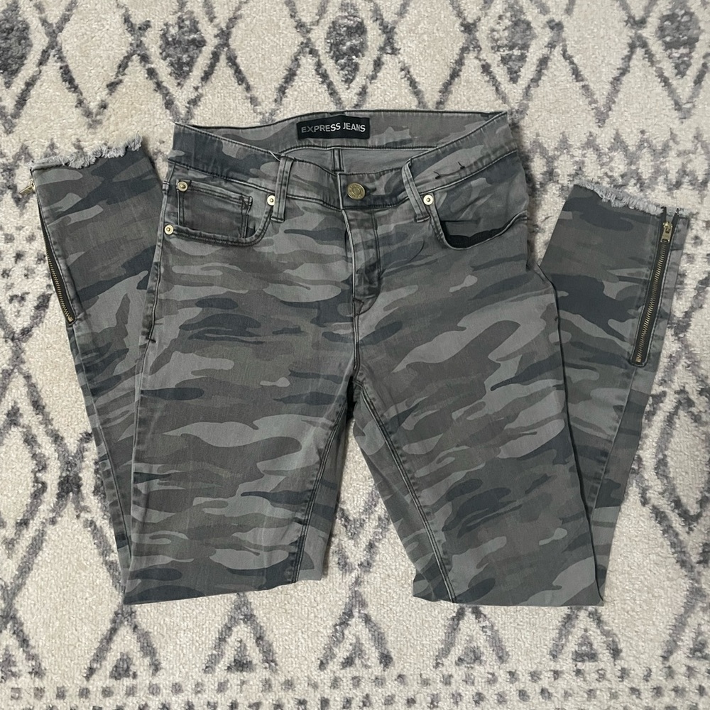 Express camo ankle
